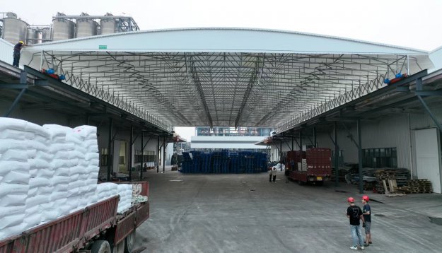 懸空電動雨棚